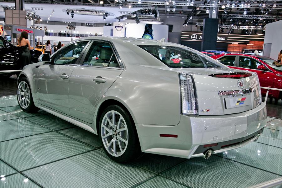  Cadillac CTS-V Coupe 2010 года  (фото 77 из 315)